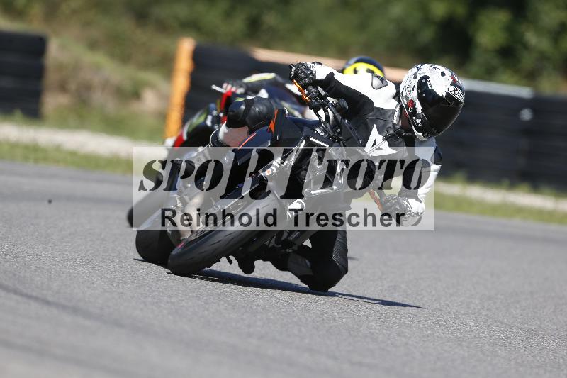 Archiv-2025/48 25.08.2025 Cornu Master School ADR/rot-rouge/62